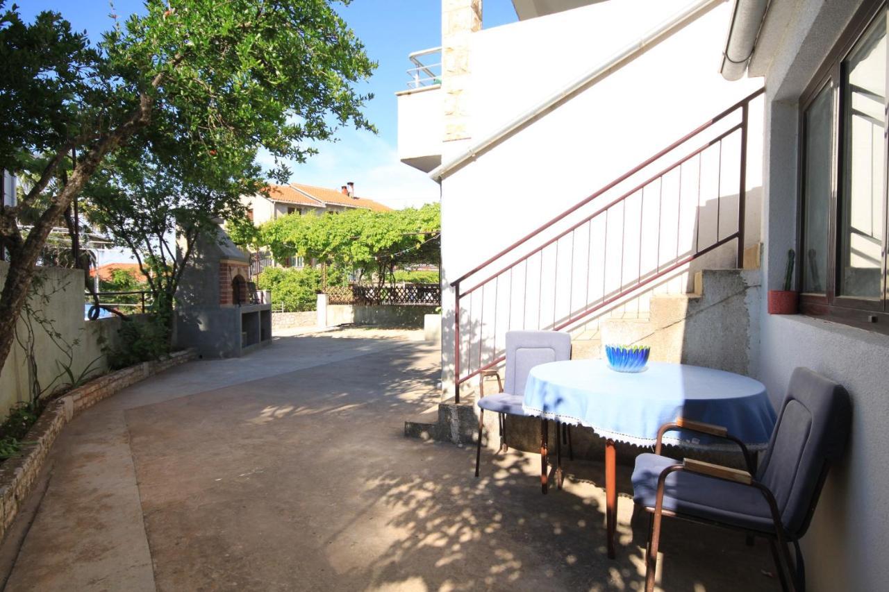 Apartment Jelsa 5703A Экстерьер фото